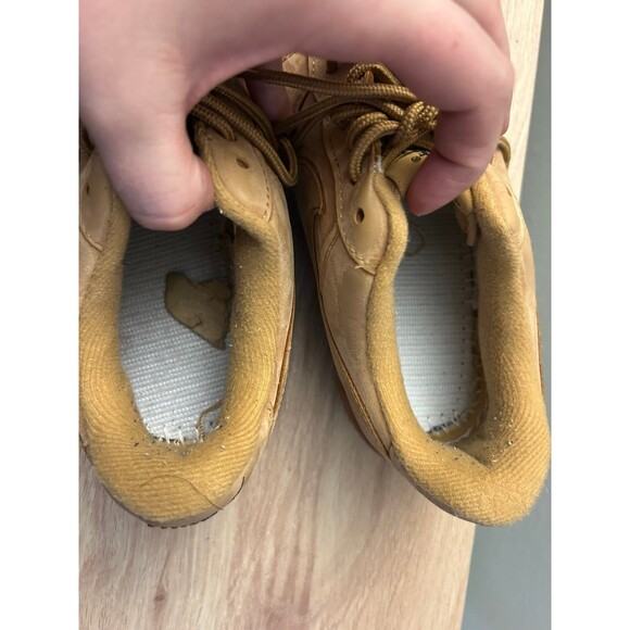 Nike Men’s Air Force 1 Size 7 Low GS Flax Sneaker - Picture 4 of 9